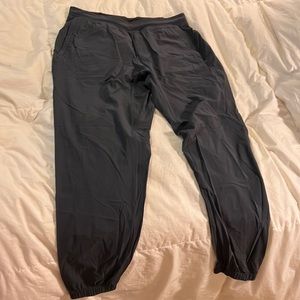 Lululemon Surge Jogger; grey; L